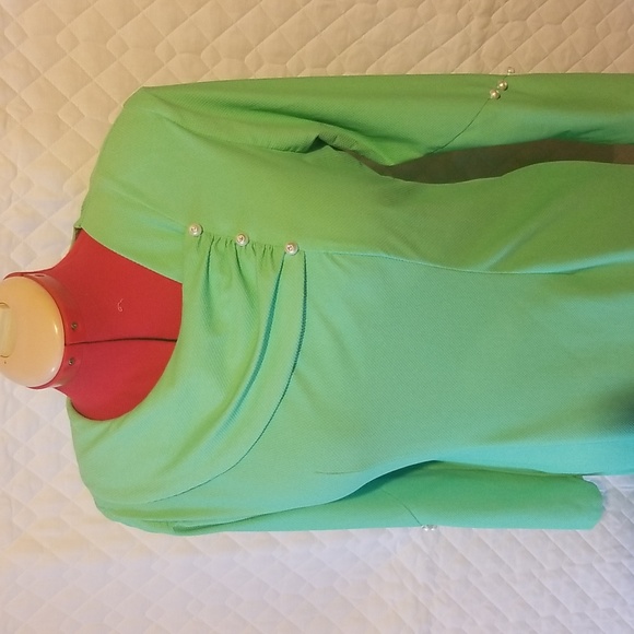 Beautiful light green dress. Stretchy fabric size medium - Picture 1 of 5